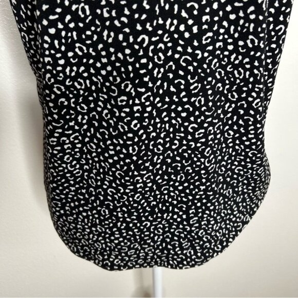 Banana Republic Womens Black Animal Print Jersey Blouse Flutter Sleeve Size S - Picture 8 of 10